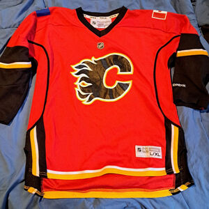 Youth Reebok Calgary Flames Hockey Jersey L/XL Red
